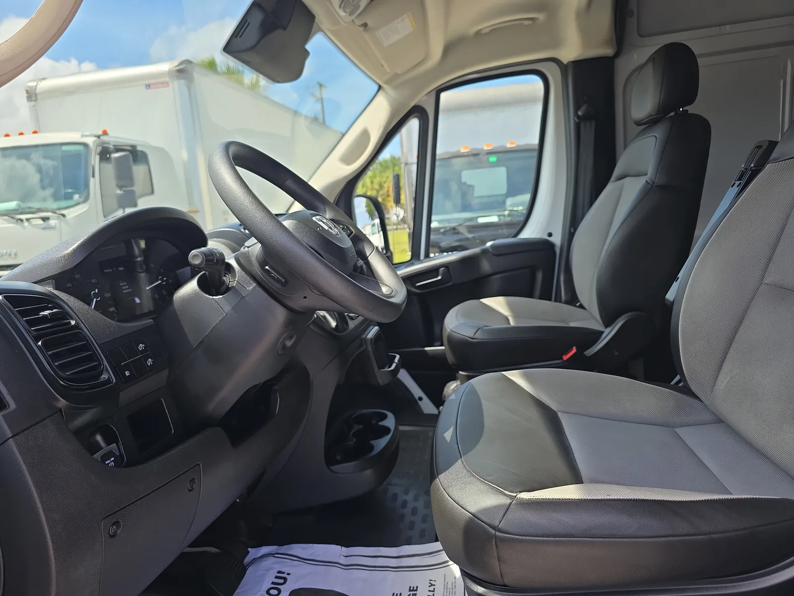 2025 RAM ProMaster Cargo Van Tradesman photo 25