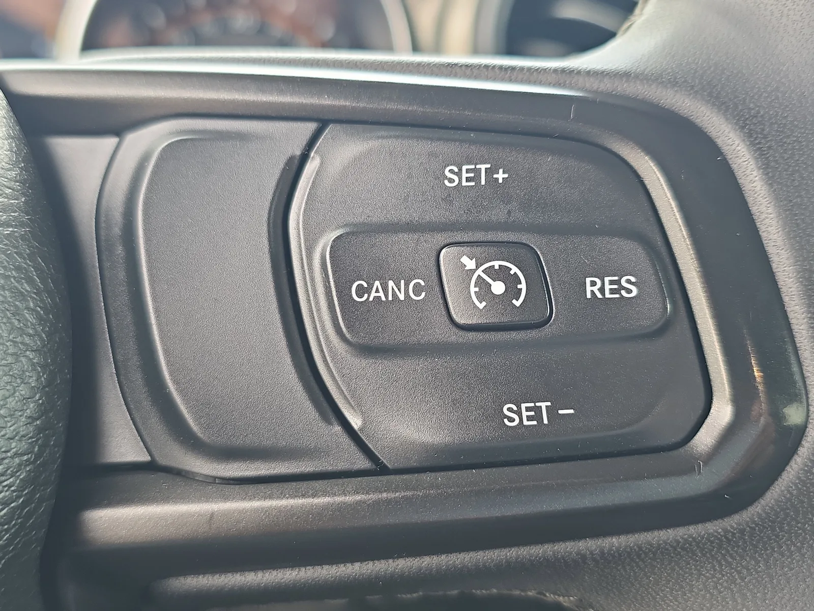2023 Jeep Wrangler Sport S photo 28