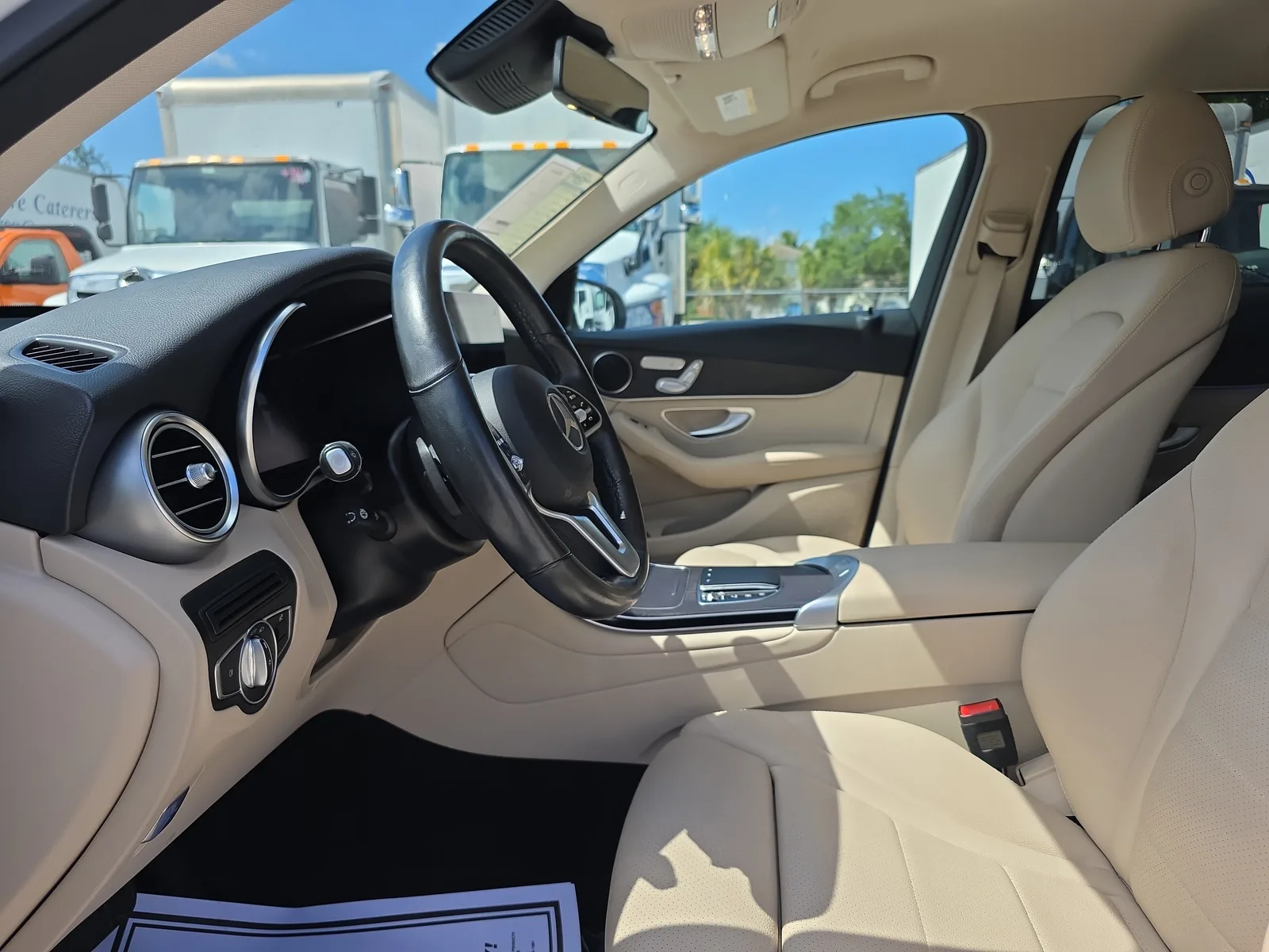 2022 Mercedes-Benz GLC GLC 300 photo 24