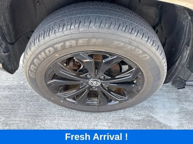 2023 Toyota RAV4 Hybrid XSE photo 21