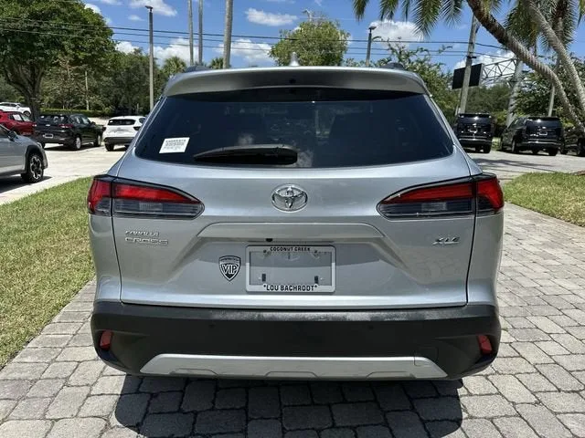 2023 Toyota Corolla Cross XLE photo 36