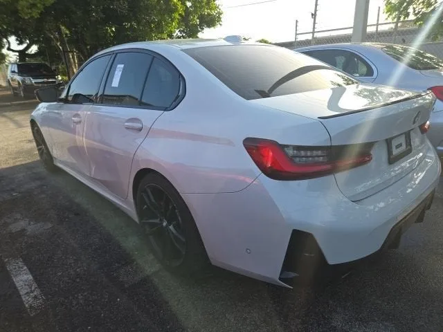 2023 BMW 3 Series 330i photo 2