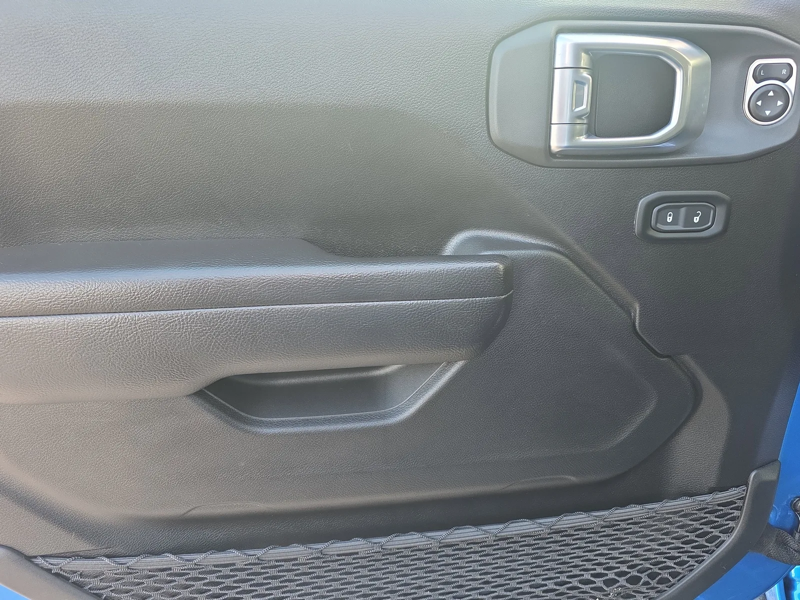 2024 Jeep Wrangler Sport S photo 20