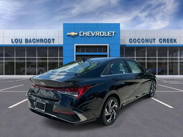 2025 Hyundai Elantra SEL Convenience photo 8