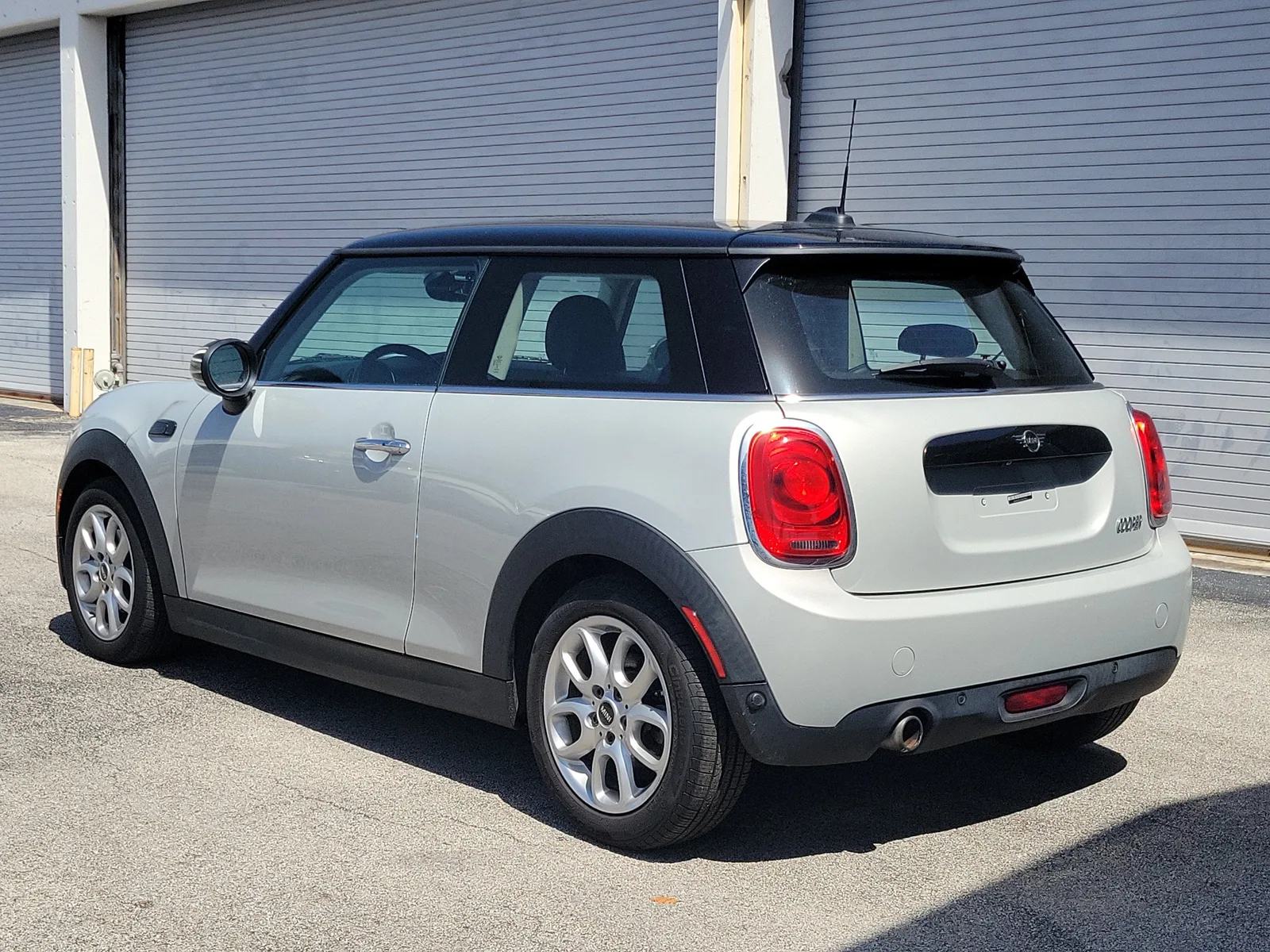 2019 MINI Hardtop 2 Door Cooper photo 3
