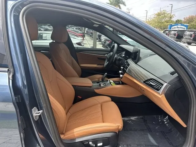2023 BMW 5 Series 530i photo 29