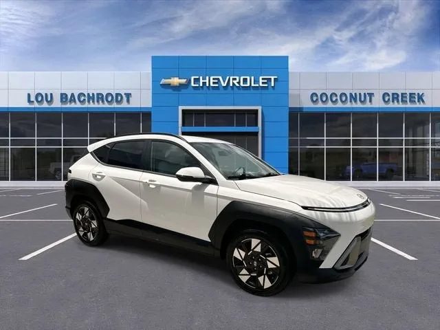 2025 Hyundai Kona SEL photo 2
