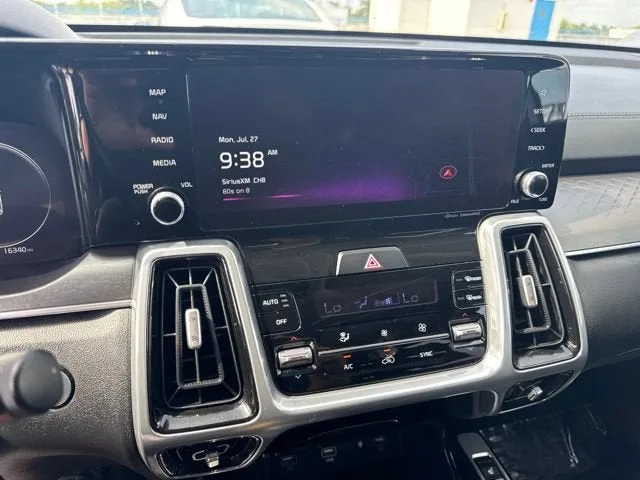 2023 Kia Sorento SX photo 8