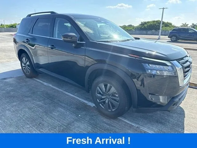 2025 Nissan Pathfinder SV photo 13