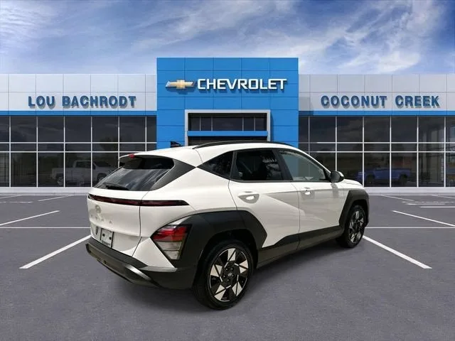 2025 Hyundai Kona SEL photo 8