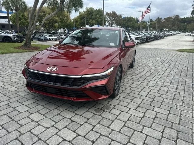 2025 Hyundai Elantra SEL Convenience photo 19
