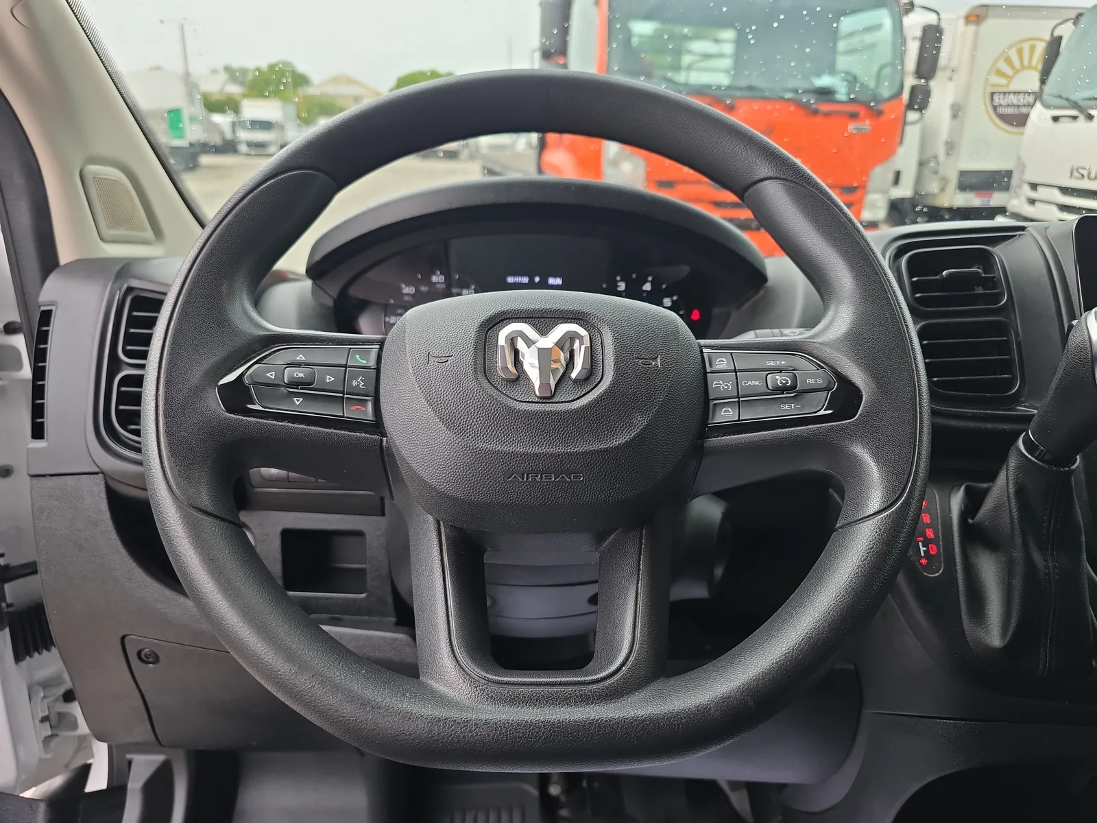 2024 RAM ProMaster Cargo Van Tradesman photo 27
