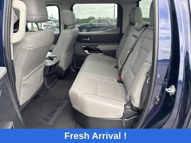 2022 Toyota Tundra 4WD Limited photo 3