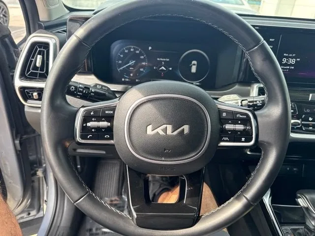 2023 Kia Sorento SX photo 7