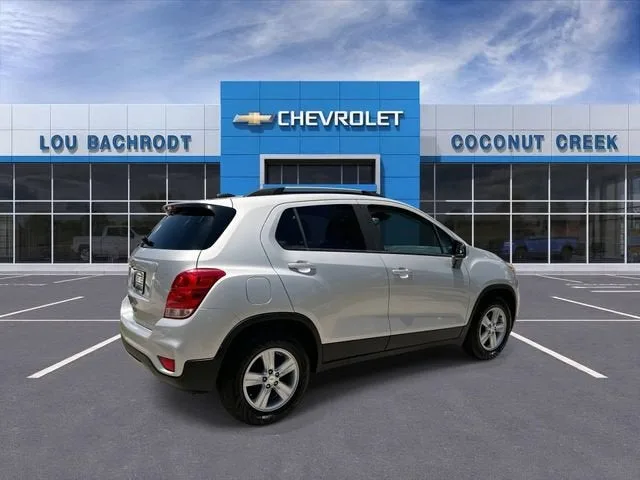2022 Chevrolet Trax LT photo 8