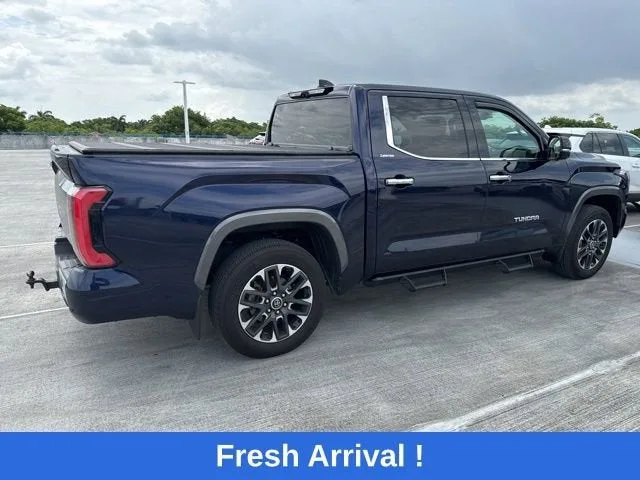 2022 Toyota Tundra 4WD Limited photo 13