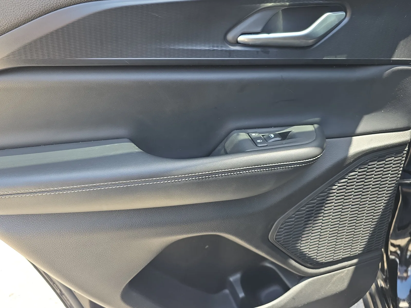2024 Jeep Grand Cherokee Altitude photo 13