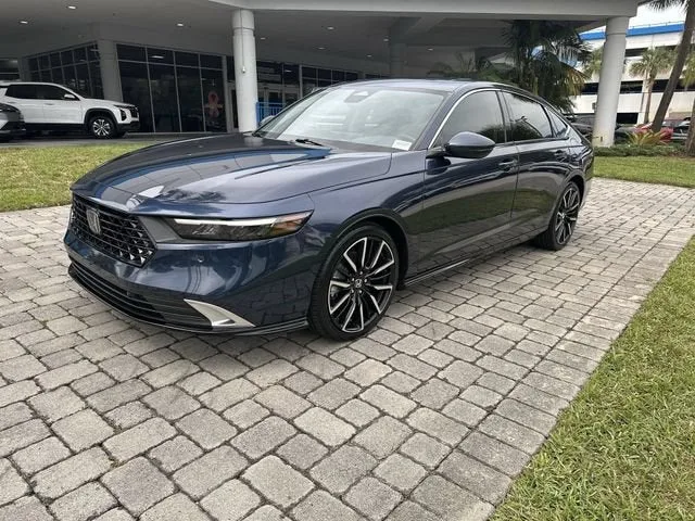 2023 Honda Accord Hybrid Touring photo 21