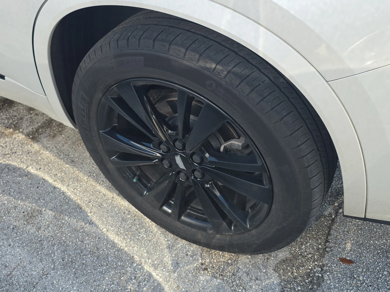 2022 Cadillac XT6 Premium Luxury photo 3