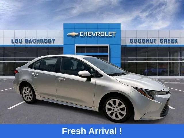 2024 Toyota Corolla LE photo 2