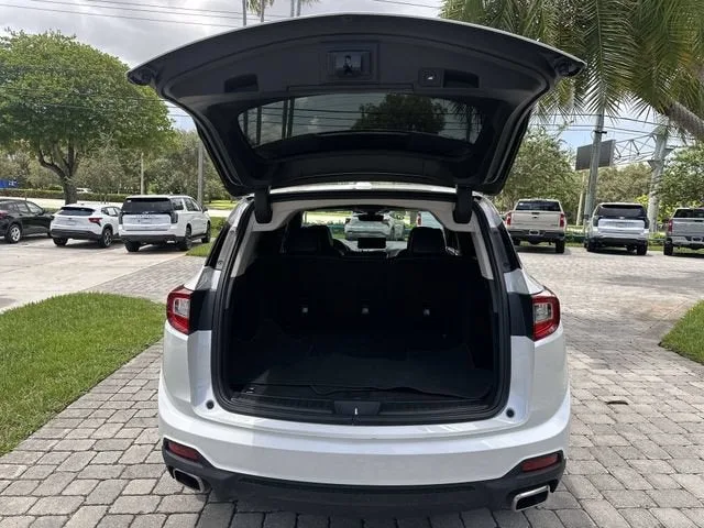 2024 Acura RDX 4DR SH-AWD photo 28