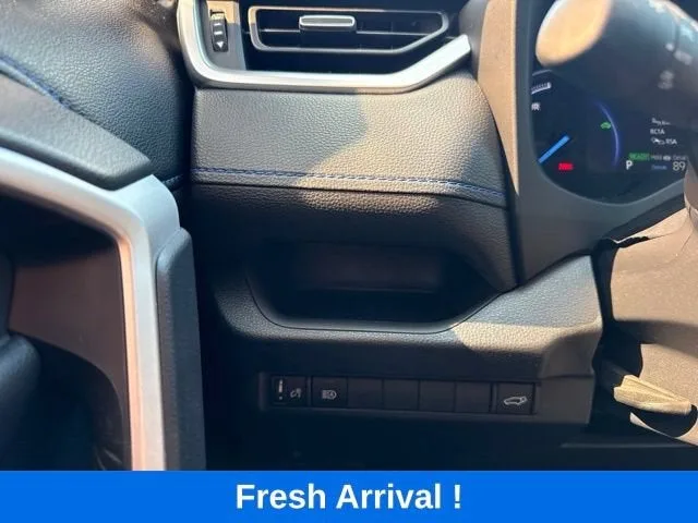 2023 Toyota RAV4 Hybrid XSE photo 9
