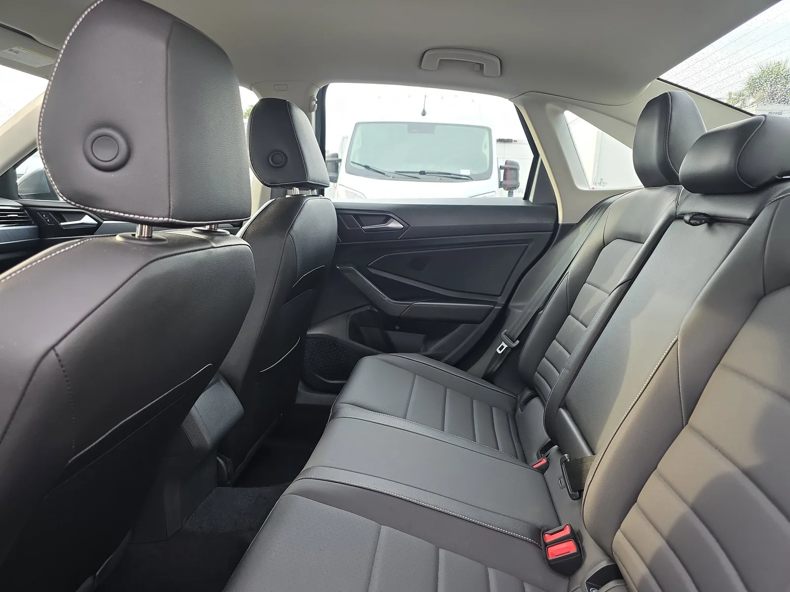2024 Volkswagen Jetta SE photo 16