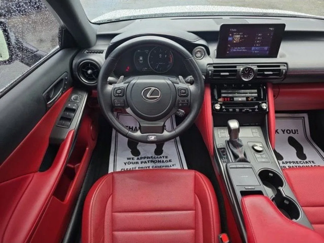 2023 Lexus IS IS 350 F SPORT photo 17