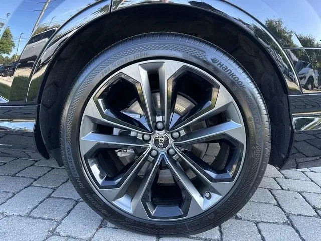 2025 Audi Q7 Prestige photo 11