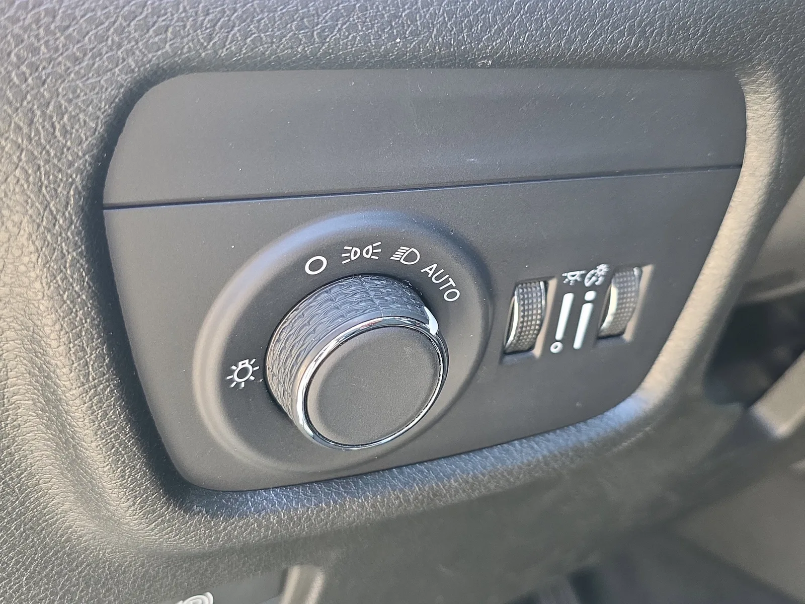 2024 Jeep Grand Cherokee Altitude photo 24