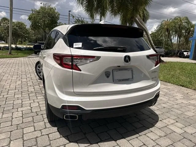 2024 Acura RDX 4DR SH-AWD photo 12