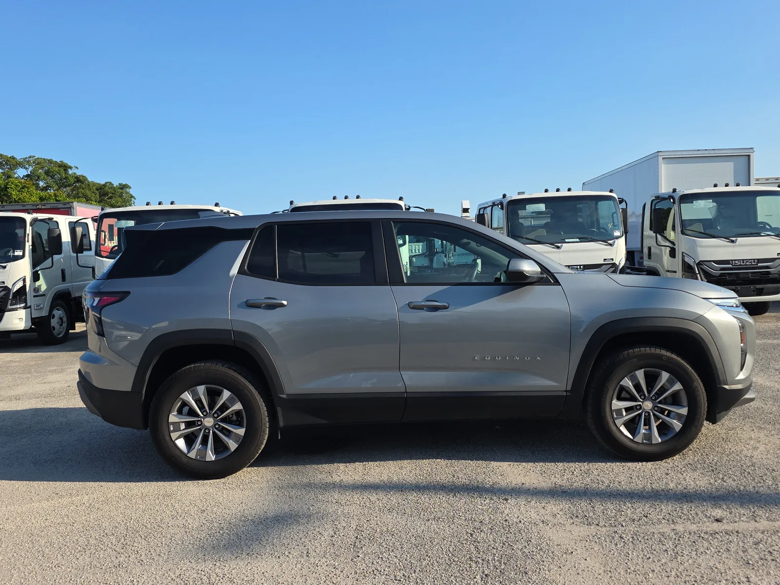 2025 Chevrolet Equinox LT photo 8