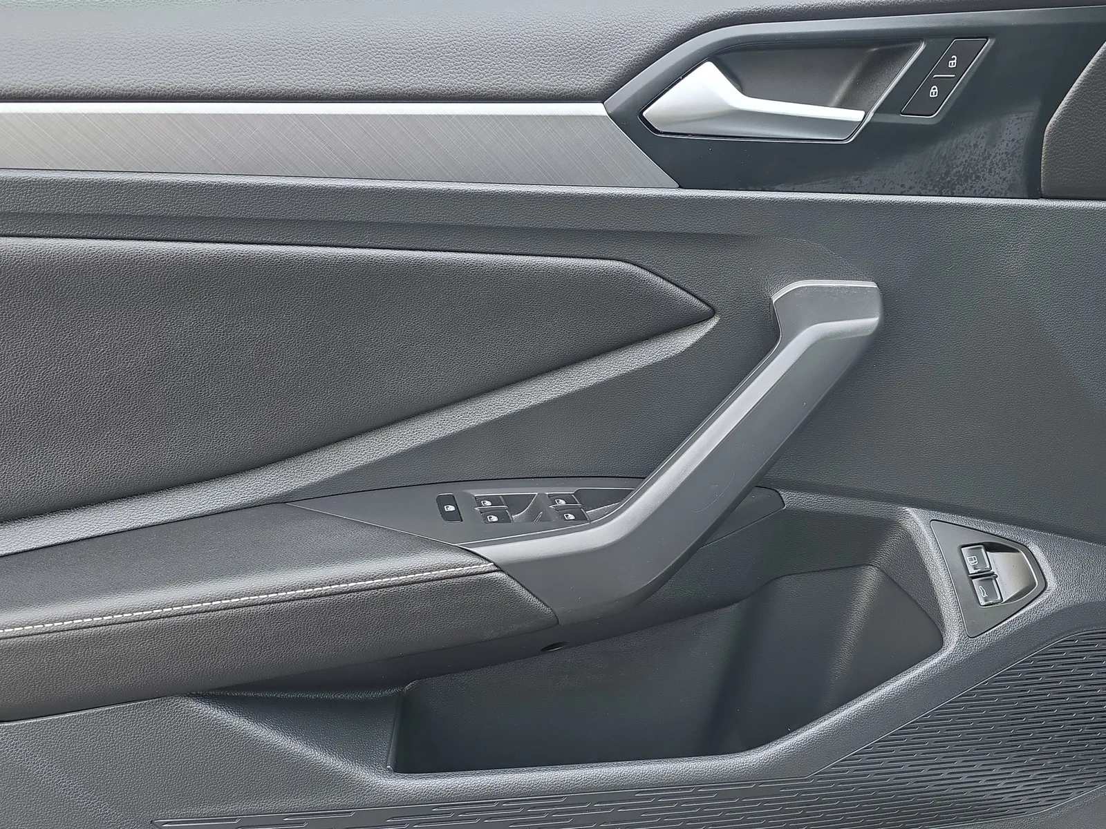 2024 Volkswagen Jetta SE photo 21