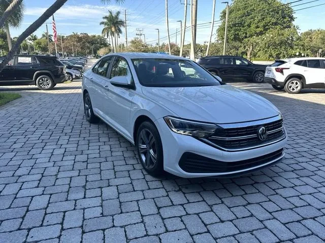 2024 Volkswagen Jetta SE photo 17