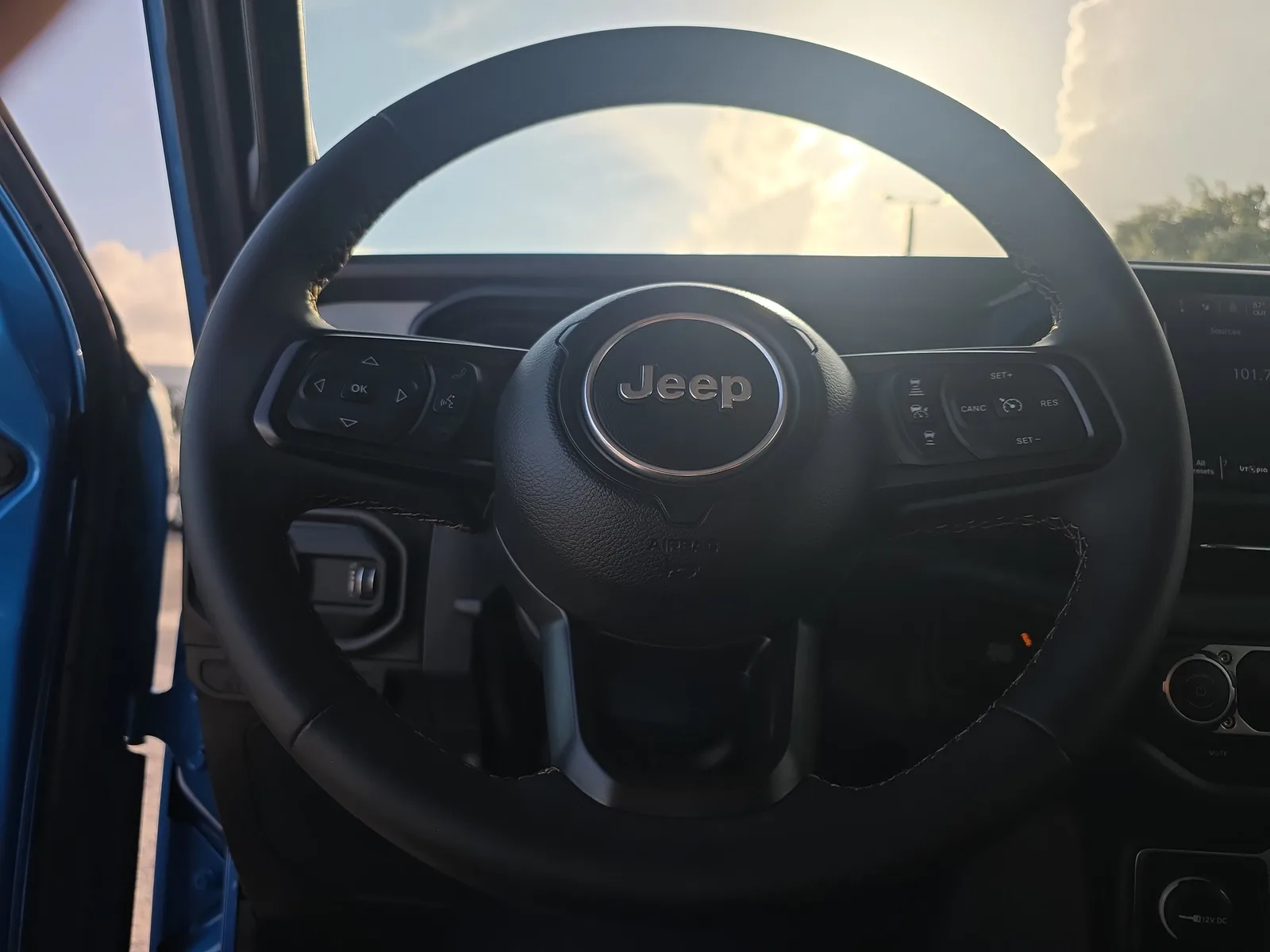 2024 Jeep Wrangler Sport S photo 25