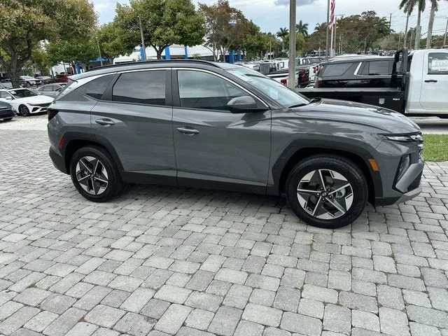 2025 Hyundai Tucson SEL photo 15