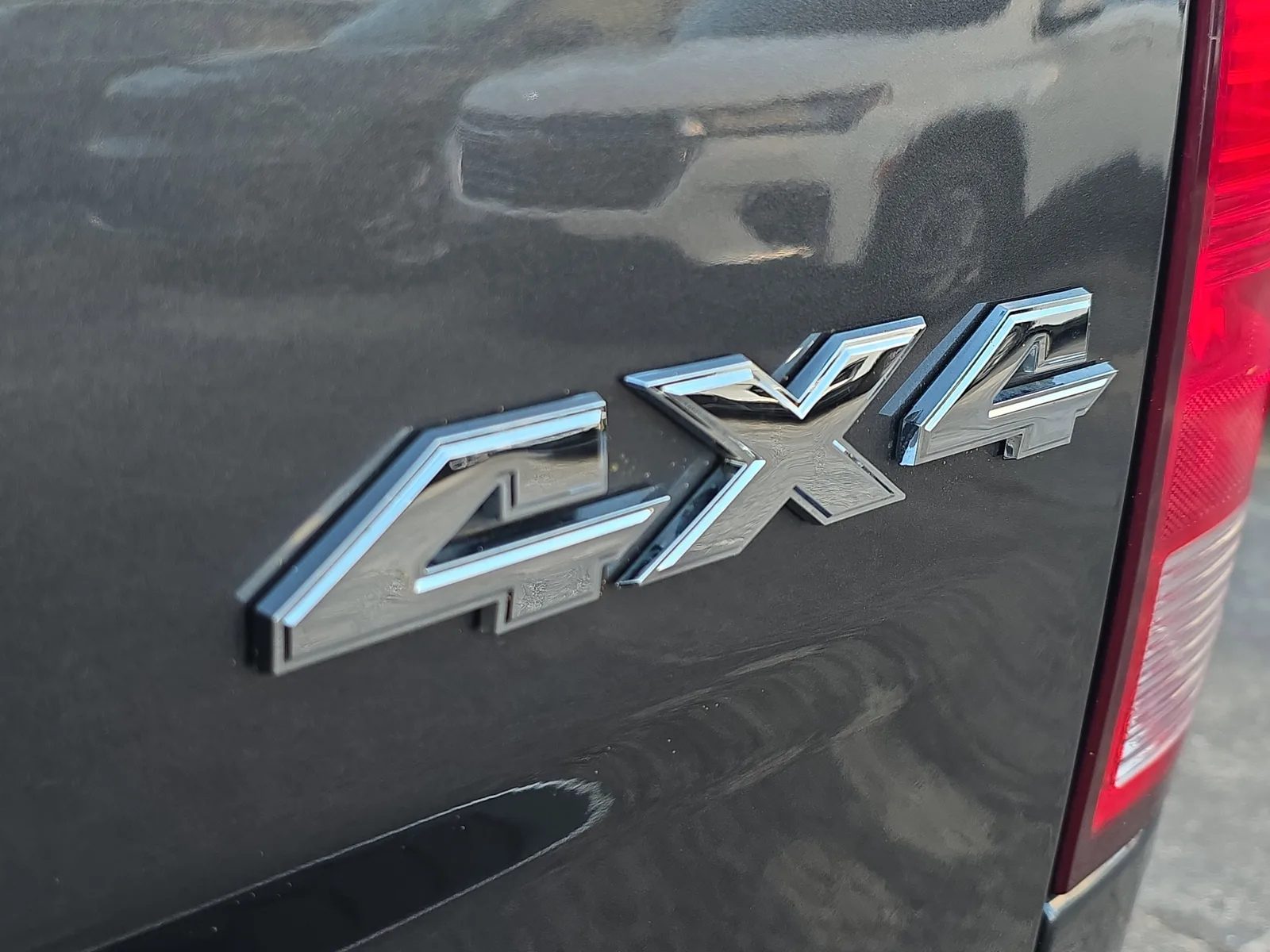 2024 RAM 1500 Classic SLT photo 11