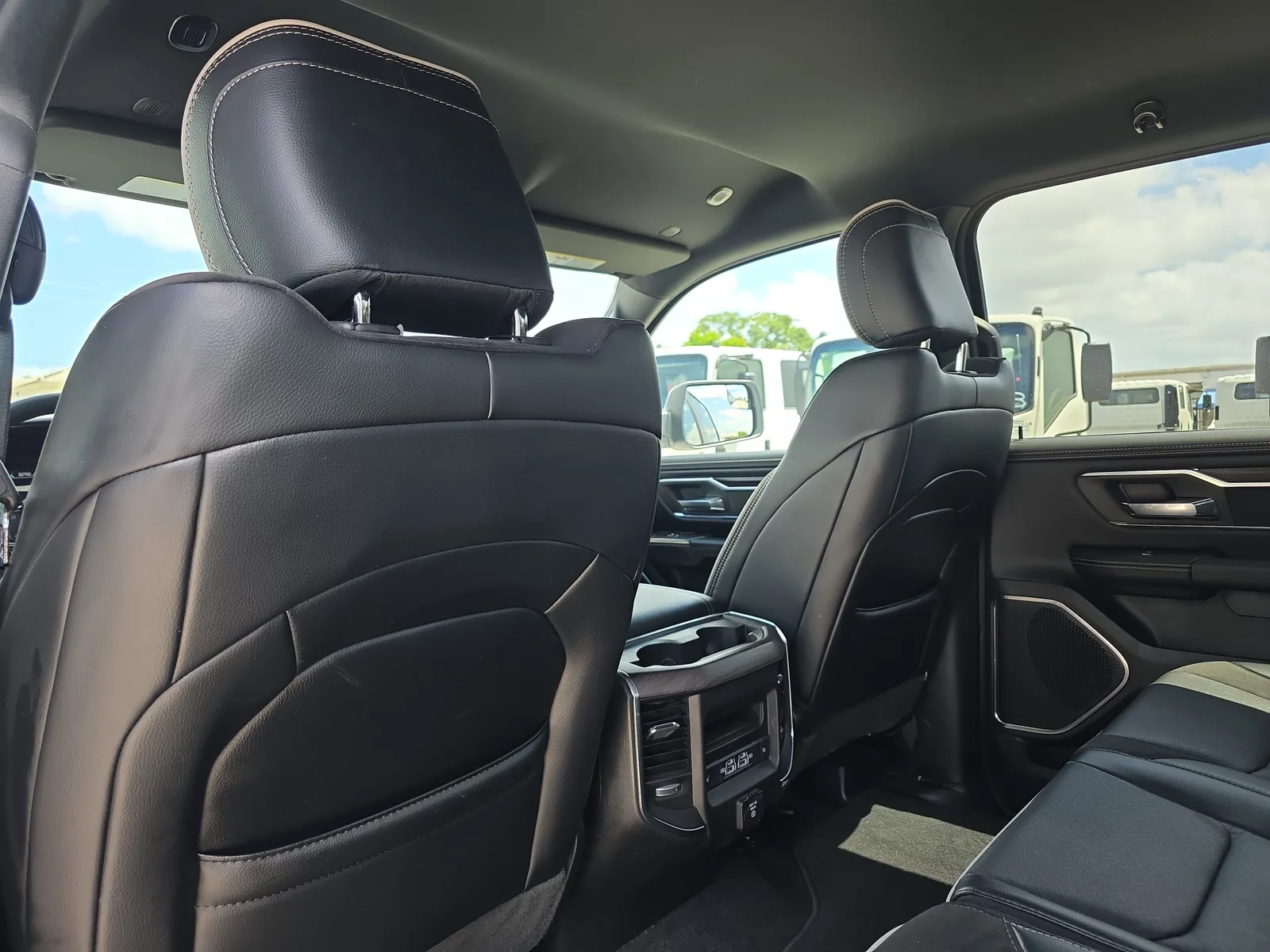 2026 RAM 1500 Laramie photo 17