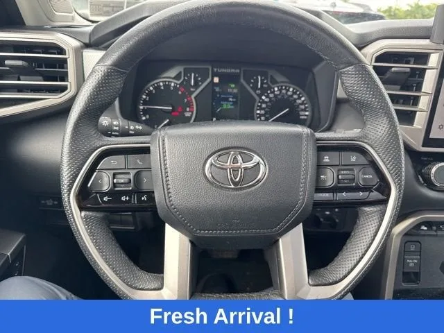 2022 Toyota Tundra 4WD Limited photo 5