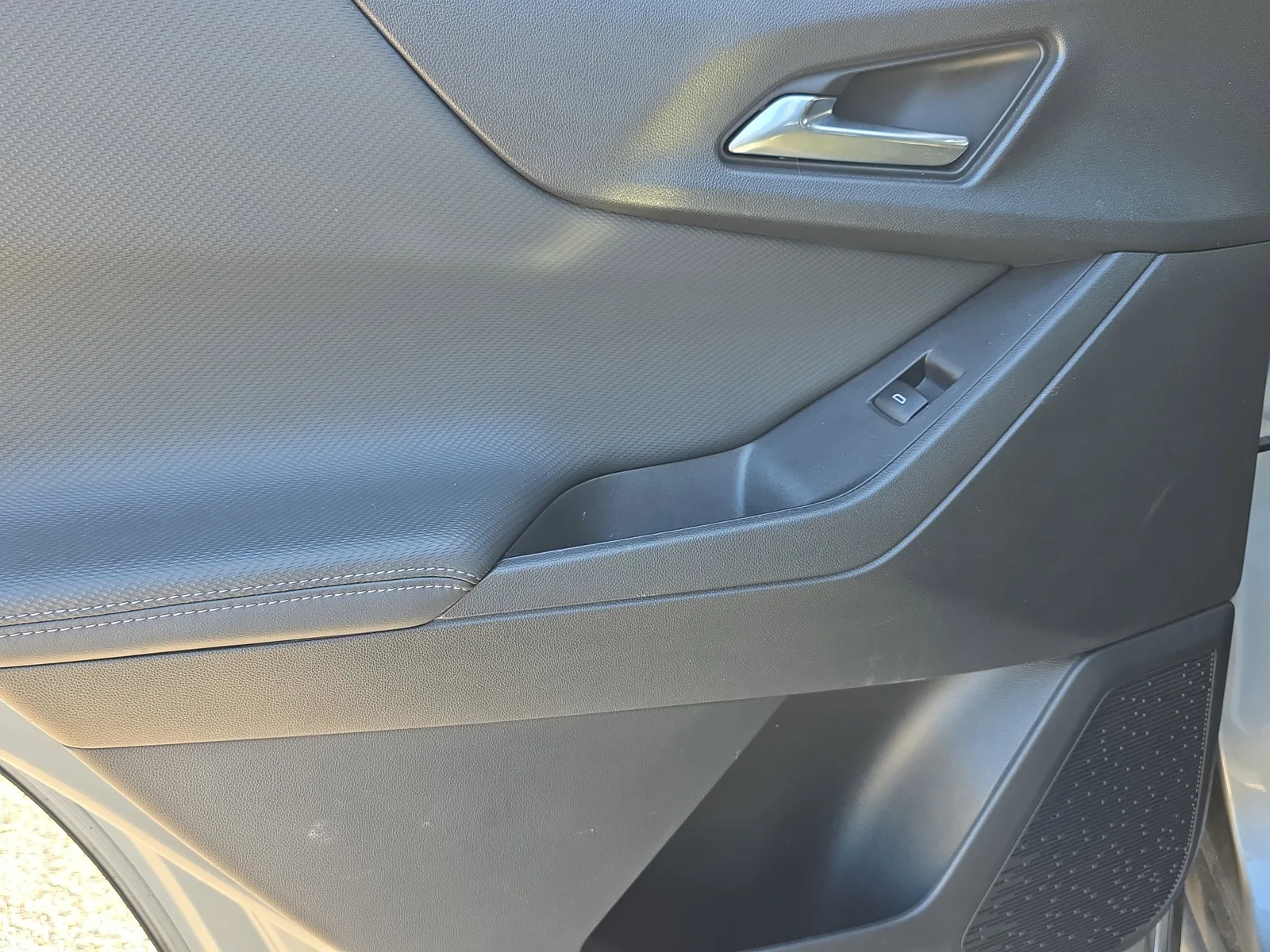 2025 Chevrolet Equinox LT photo 13