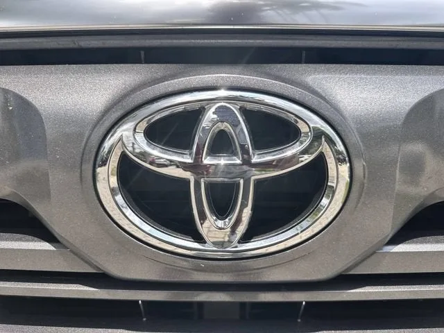 2025 Toyota Tundra 4WD Limited photo 10