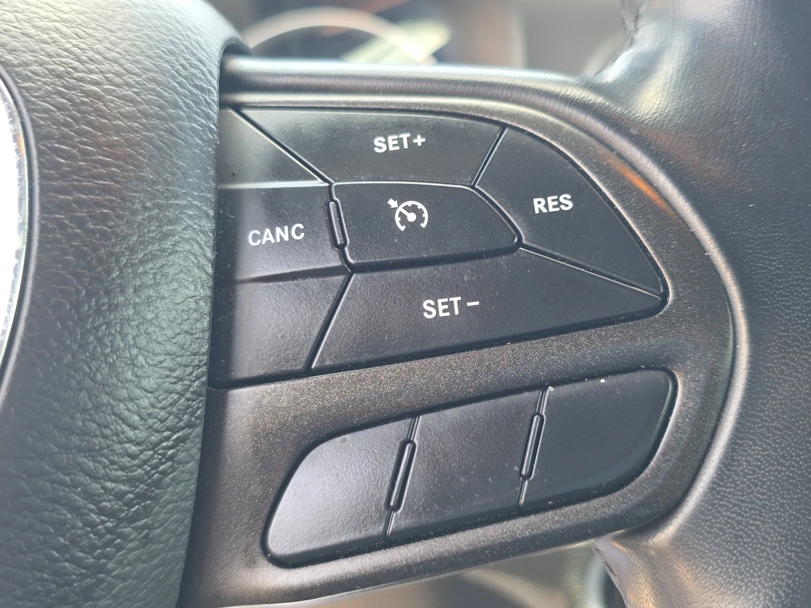 2023 Dodge Charger SXT photo 28