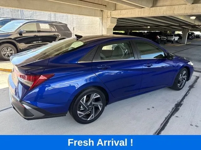 2025 Hyundai Elantra Hybrid Limited photo 14