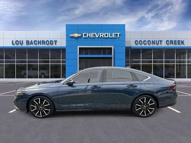 2023 Honda Accord Hybrid Touring photo 5