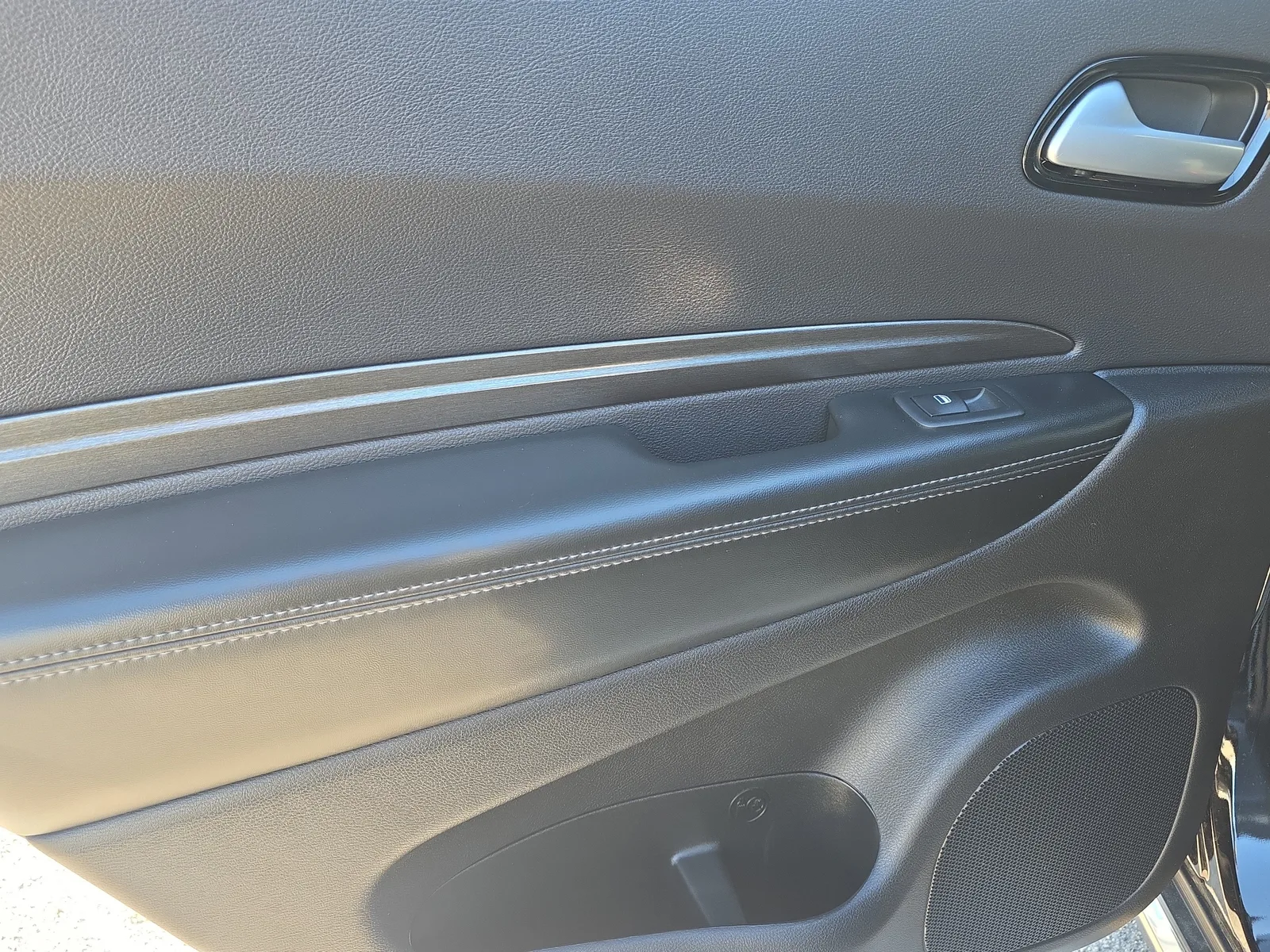2023 Dodge Durango SXT photo 13