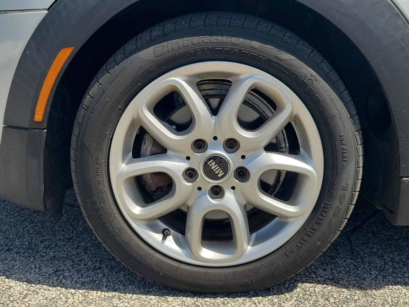 2019 MINI Hardtop 2 Door Cooper photo 2