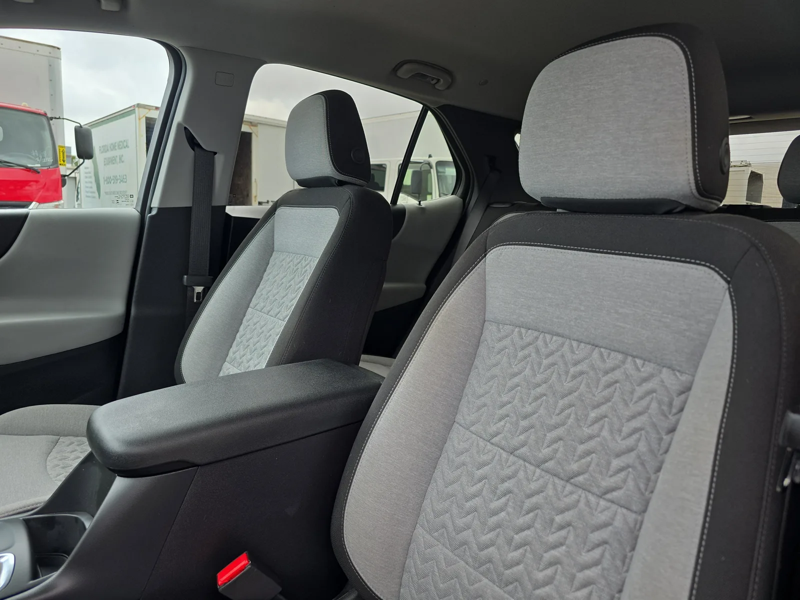 2023 Chevrolet Equinox LT photo 25