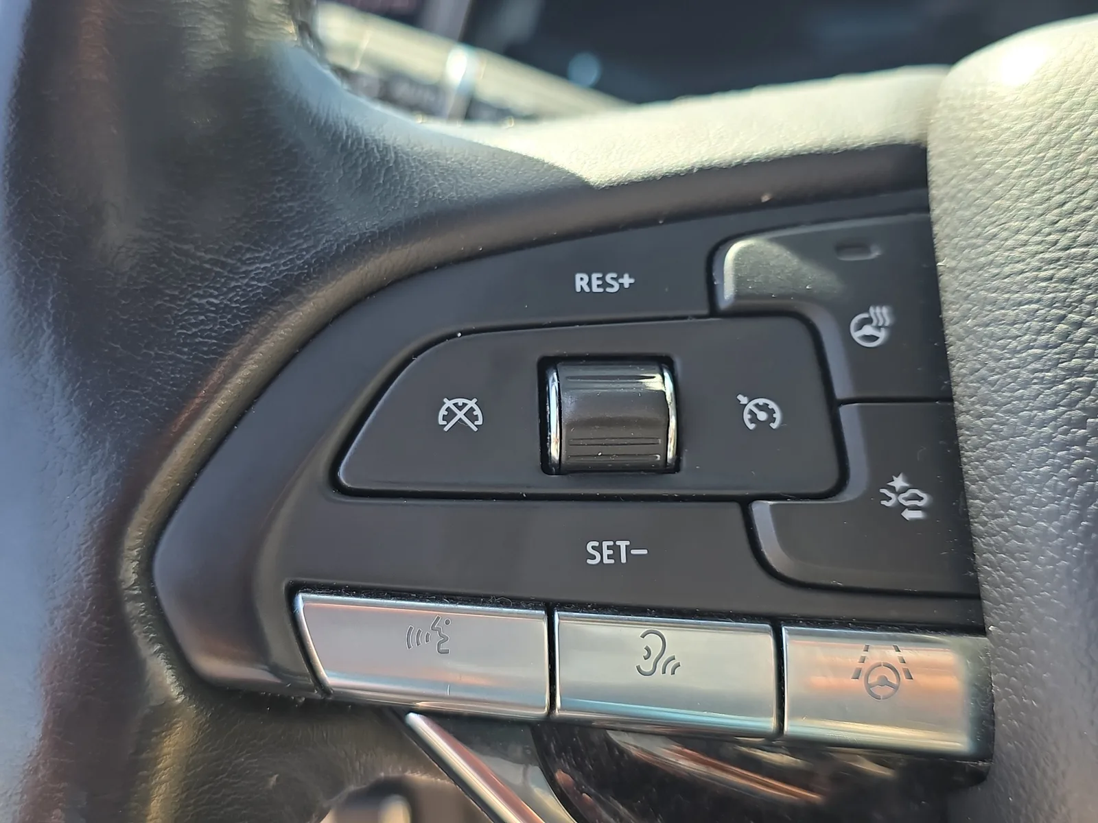 2023 Cadillac Escalade Premium Luxury photo 30