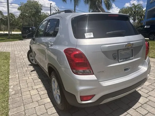 2022 Chevrolet Trax LT photo 12