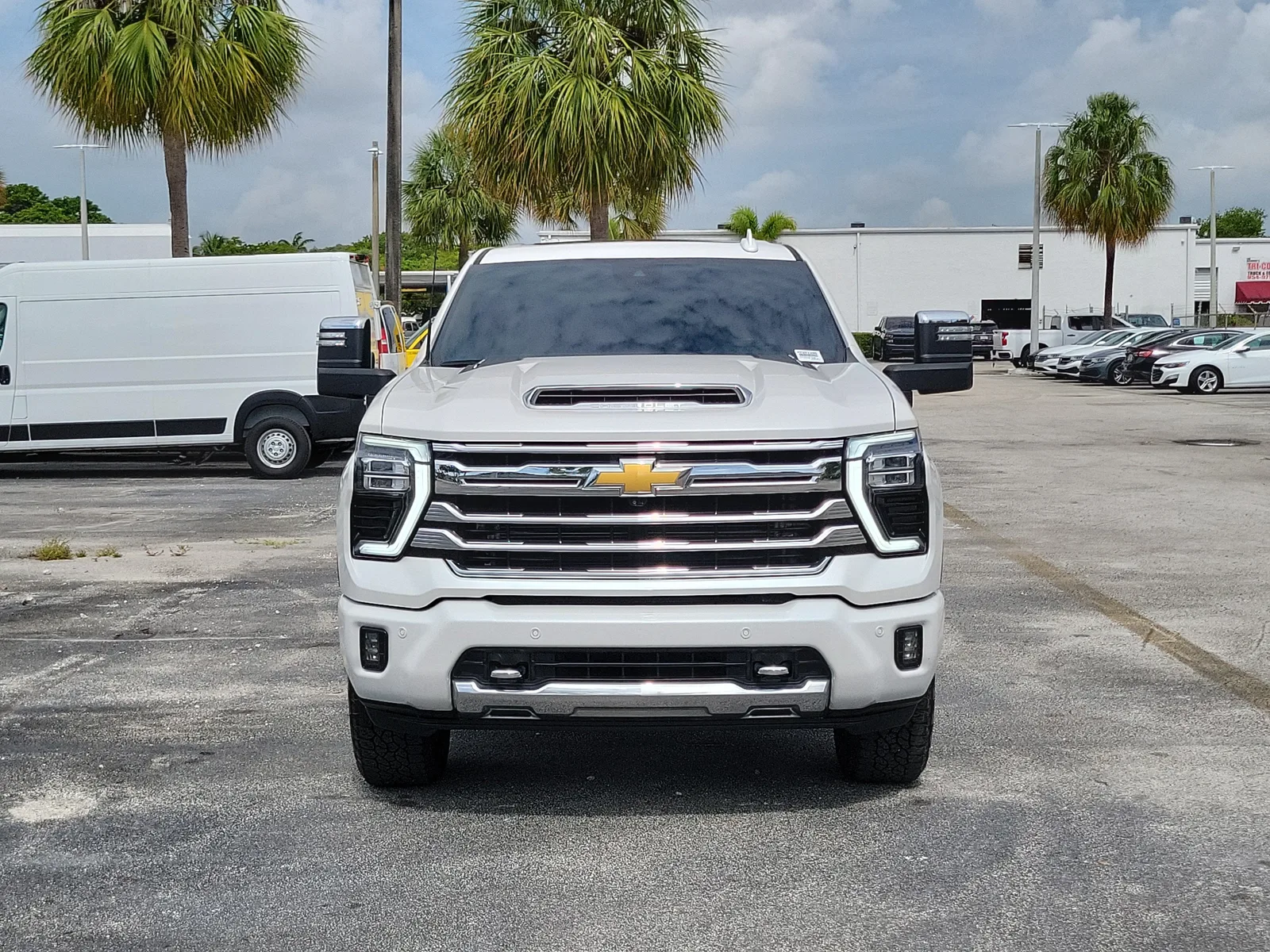 2024 Chevrolet Silverado 2500 HD High Country photo 8